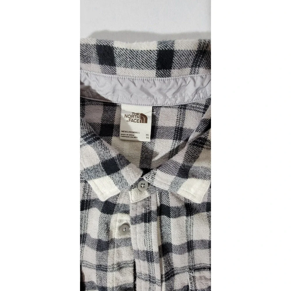 The North Face Mens XL Grey Black Plaid Flannel Button Down Shirt NF0A4QPJ F23